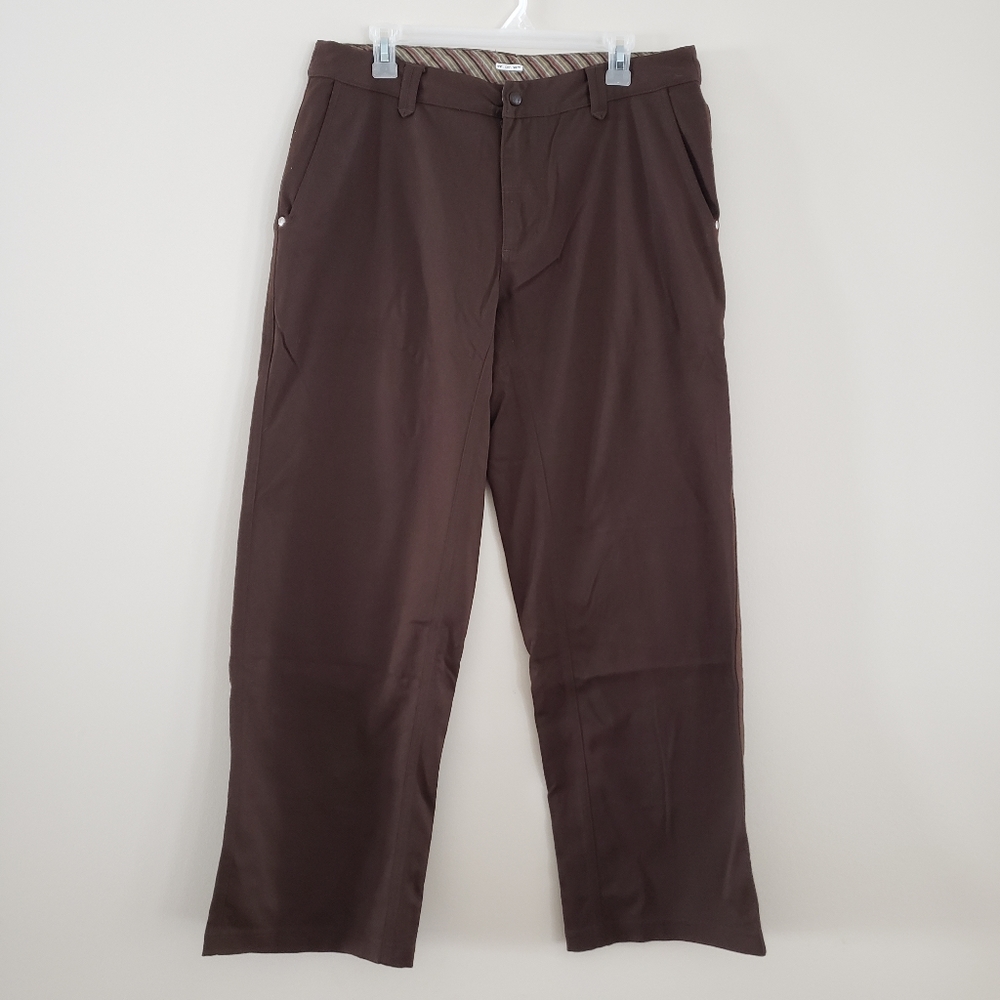 Lululemon – Technical Pants